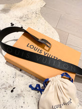 Load image into Gallery viewer, LOUIS VUITTON Men’s Reverso 40mm Reversible Belt In Black 95/38
