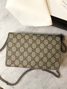 [SOLD] GUCCI Dionysus GG Supreme Wallet-on-a-Chain in Beige/Black