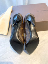 Load image into Gallery viewer, LOUIS VUITTON Patent Leather Monogram Fetish Pumps EU39
