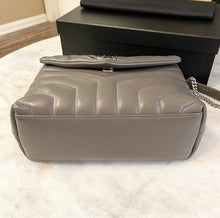 Load image into Gallery viewer, SAINT LAURENT Small Loulou Chain Shoulder Bag In Gray
