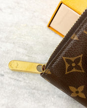 Load image into Gallery viewer, LOUIS VUITTON Monogram Zippy Wallet in Fuchsia
