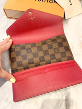 Load image into Gallery viewer, LOUIS VUITTON Damier Ebene Josephine Wallet In Fuchsia
