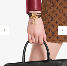 Load image into Gallery viewer, LOUIS VUITTON 2019 Monogram Daily Confidential Bracelet In Black Size 17
