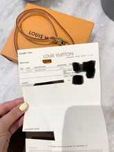 Load image into Gallery viewer, LOUIS VUITTON 23” Laniere Mott Leather Shoulder Bag Strap
