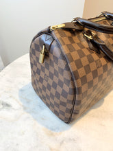 Load image into Gallery viewer, LOUIS VUITTON Damier Ebene Speedy 30 Satchel Bag
