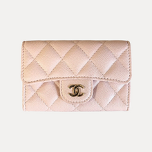 Load image into Gallery viewer, CHANEL 2021 Caviar Quilted Flap Card Holder In Light Pink
