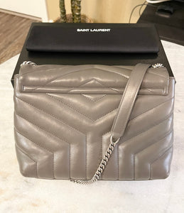 SAINT LAURENT Small Loulou Chain Shoulder Bag In Gray