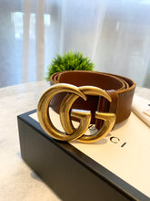 Load image into Gallery viewer, GUCCI Double G Buckle Wide Leather Belt In Brown 75/30
