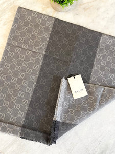 GUCCI GG Unisex 100% Wool Jacquard Knit Scarf in Gray