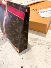 Load image into Gallery viewer, LOUIS VUITTON Monogram LIMITED EDITION Summer Trunks Toiletry Pouch 26
