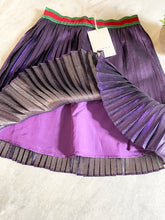 Load image into Gallery viewer, GUCCI Children’s Silk Pleated Skirt in Shine Purple (5 years)
