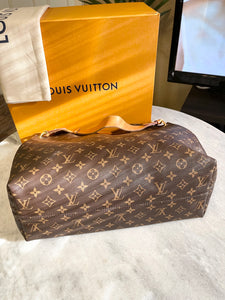 LOUIS VUITTON Graceful MM Monogram Canvas Hobo Bag in Peony