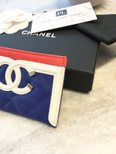 Load image into Gallery viewer, [SOLD] CHANEL 2019 Caviar Quilted Leather Filigree Card Holder In White/Blue/Red
