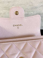 Load image into Gallery viewer, CHANEL 2021 Caviar Quilted Flap Card Holder In Light Pink
