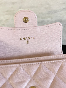 CHANEL 2021 Caviar Quilted Flap Card Holder In Light Pink