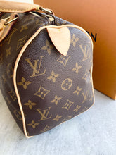 Load image into Gallery viewer, [SOLD] Louis Vuitton Speedy 25 Monogram Satchel Bag
