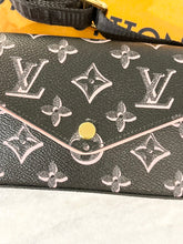 Load image into Gallery viewer, LOUIS VUITTON 2022 Felicie Strap &amp; Go Crossbody Bag In Black
