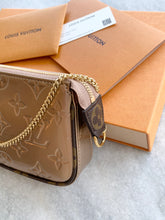 Load image into Gallery viewer, Louis Vuitton 2022 Mini Pochette Accessories Monogram Vernis Leather Chain Bag
