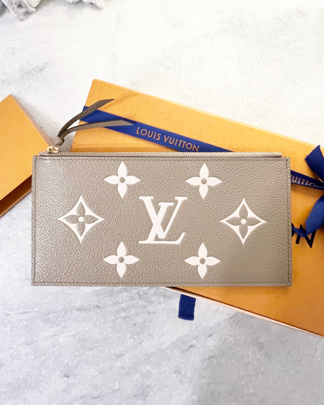 LOUIS VUITTON Empriente Leather Zippy Coin Holder In Dove/Cream