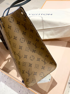 LOUIS VUITTON 2021 OnTheGo MM Monogram Reverse Tote Bag