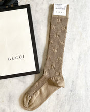 Load image into Gallery viewer, GUCCI Unisex GG Cotton Signature Socks in Beige (S)
